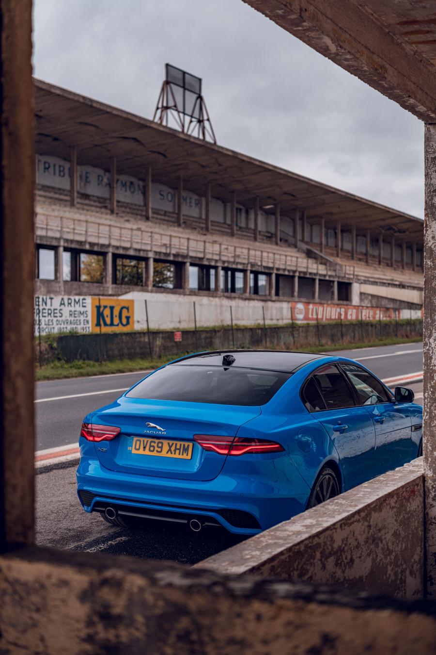  Jaguar XE R-Dynamic Reims Edition 2020 года  (UK) (фото 48 из 84)